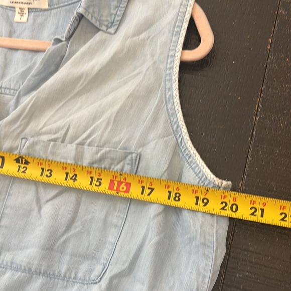 Cloth & Stone Tie-Front Chambray Buttondown Sleeveless Shirt Size Large - Picture 9 of 10